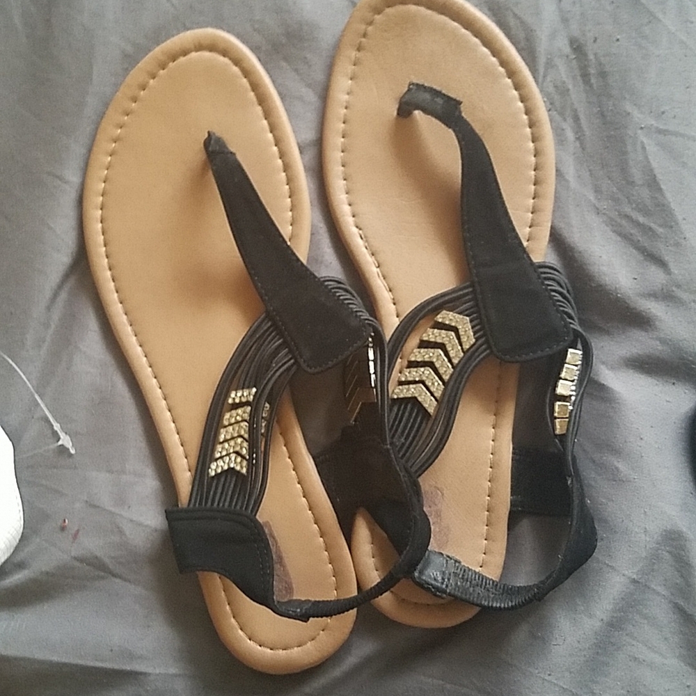 Sandals - Picture 2 of 5